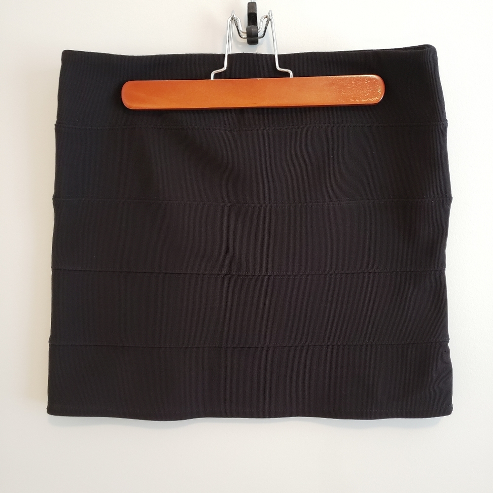 Basic Mini Skirt with Back Zipper Medium Night Out Date Coquette